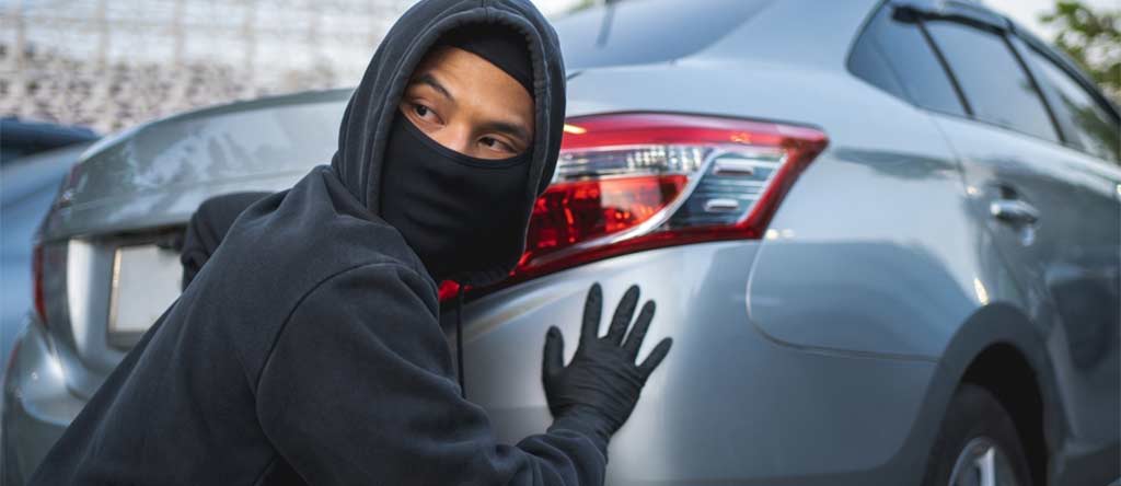 car alarm system Miami, car security, vehicle protection, best car alarms, car theft prevention, car safety tips, invest in car alarm, auto security systems